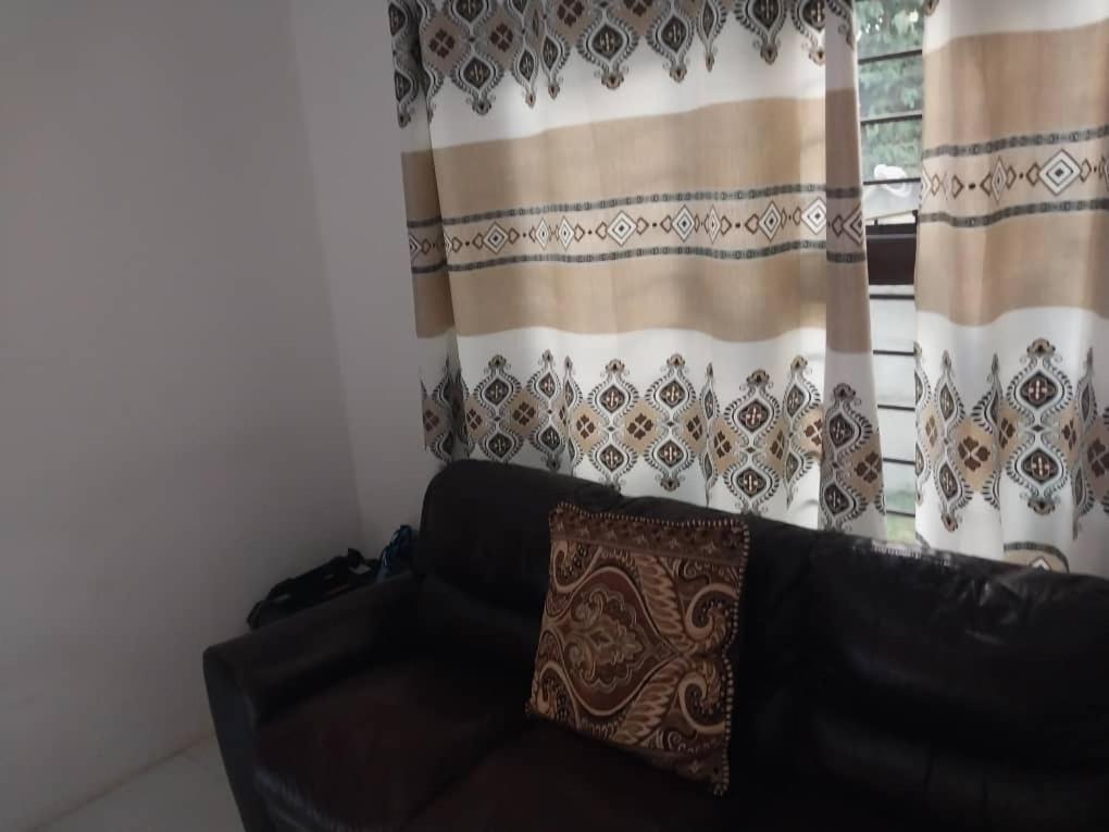 Emmrose Apartments Chingola Esterno foto