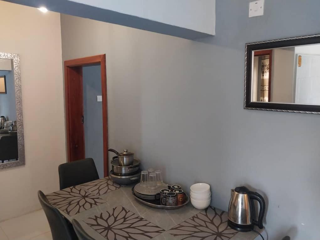 Emmrose Apartments Chingola Esterno foto